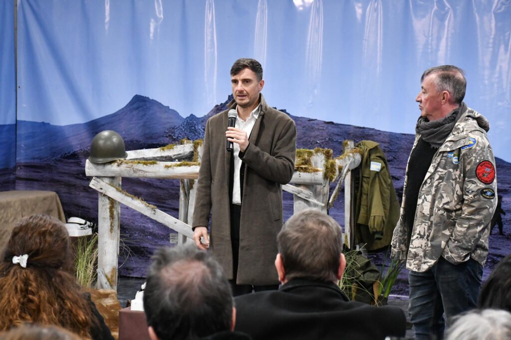 Morón Se presentó “Pisar Malvinas” la experiencia para conocer las Islas a través de la realidad virtual