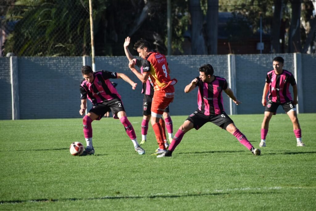 Paso en falso de Atlético Escobar en el arranque de la Reválida
