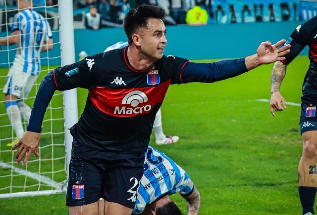 Gran partido de Tigre que derroto a Racing en Avellaneda