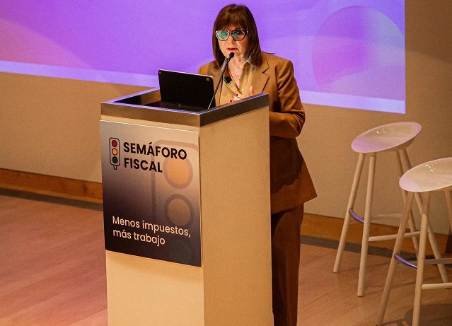 Valenzuela presentó un Semáforo Fiscal para comparar las tasas de los municipios de la provincia de Buenos Aires