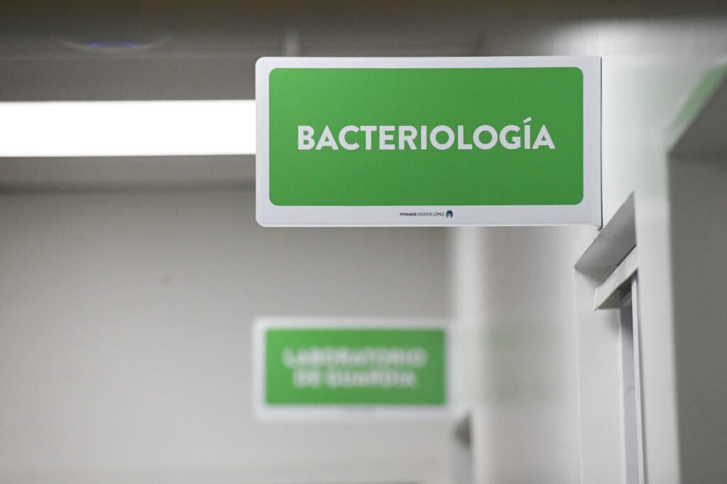 Vicente López amplía el Hospital Houssay con nuevos consultorios de Cardiología y un Laboratorio de Bacteriología