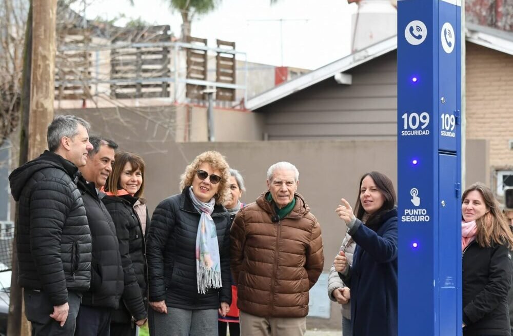 Vicente López ya instaló 204 Puntos Seguros para combatir el delito y asistir a los vecinos en casos de emergencias