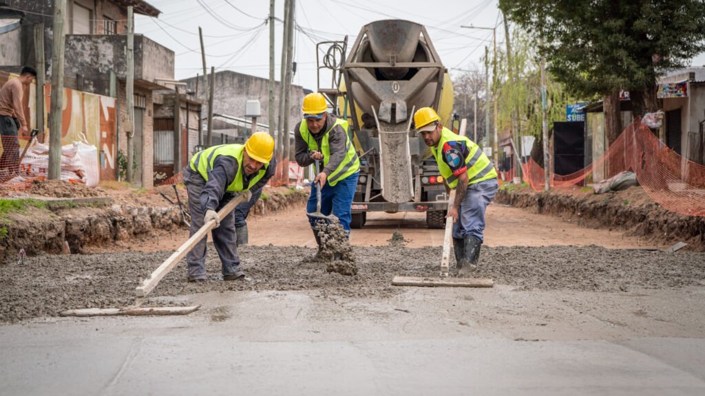 Comenzó la repavimentación de la calle San Emilio en Trujui
