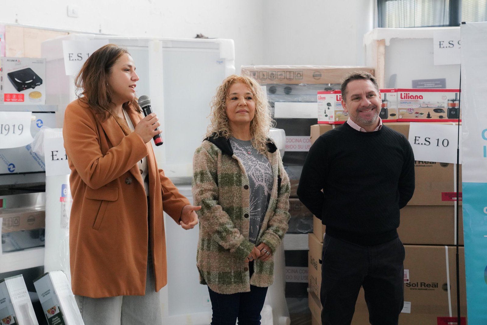 Escuelas de Ituzaingó recibieron equipamientos por 45 millones de pesos