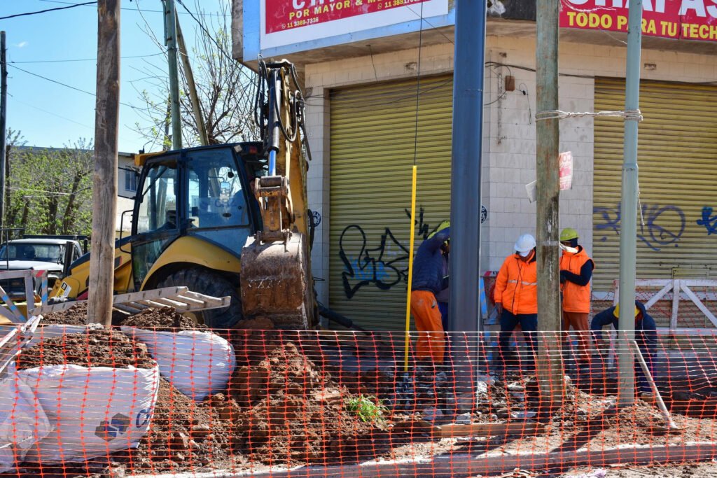 El Municipio de Morón, junto a AySA, avanza en la provisión de agua potable al Barrio San Francisco