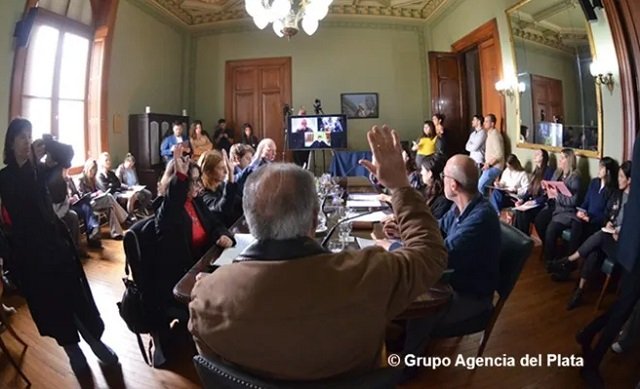 El senador Ishii reclamó que el laboratorio provincial tenga participación estatal del 100% y no del 51%