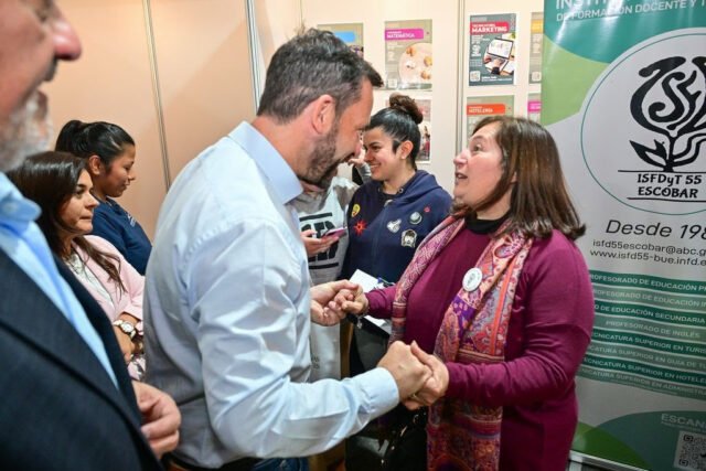 Escobar inauguró una nueva edición de la Feria del Libro y la Feria Universitaria