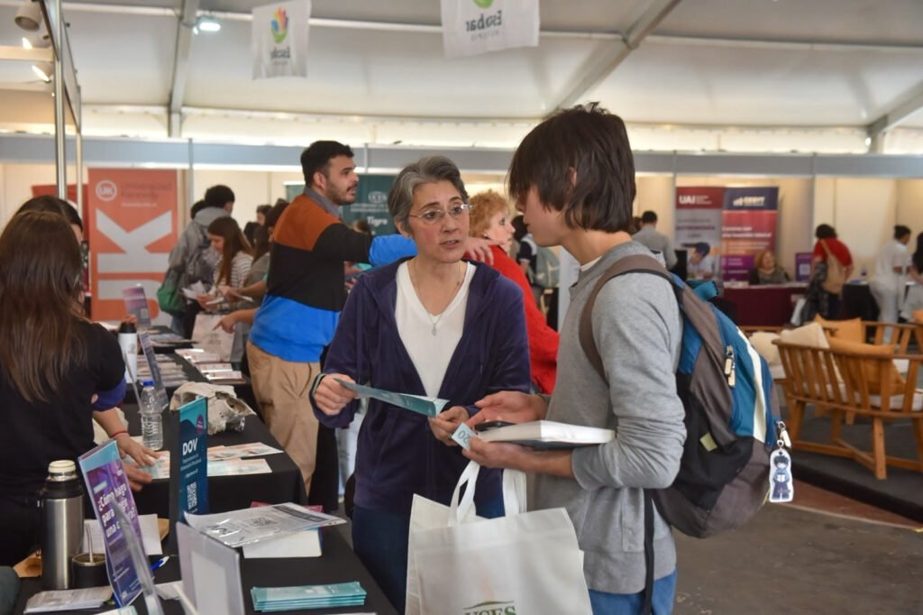 Escobar inauguró una nueva edición de la Feria del Libro y la Feria Universitaria