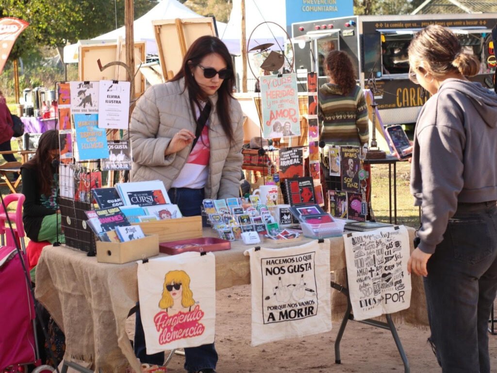 Finde en Escobar: una obra con Mauricio Dayub, el unipersonal “Agotados” y la feria Alma Bohemia