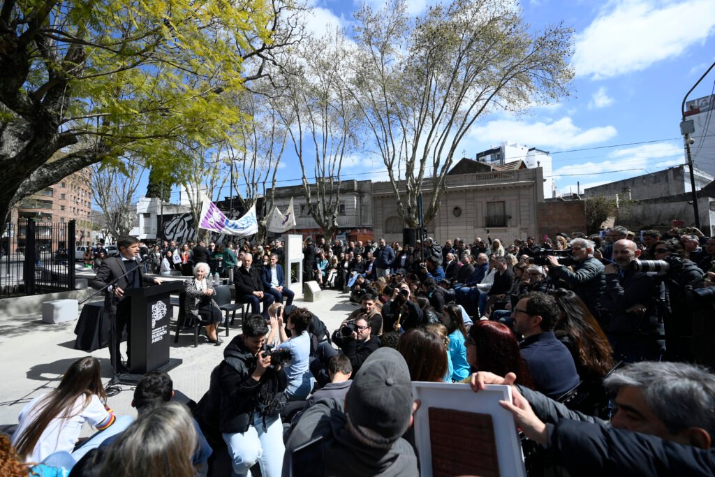 Kicillof “Transformamos la memoria y el dolor en organización y lucha”