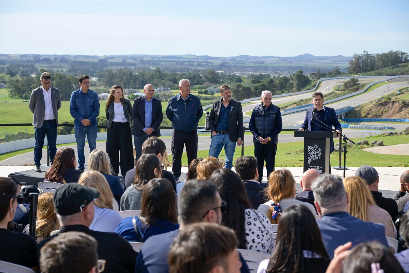 Kicillof encabezó la reinauguración del Autódromo Juan Manuel Fangio