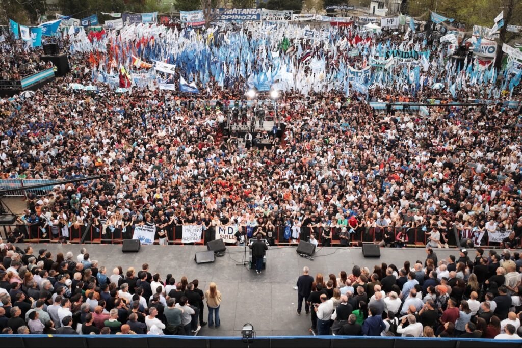 Kicillof proyecta el MDF y marca la cancha: "No me interesa una construcción a control remoto"