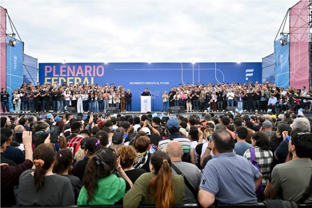 Kicillof proyecta el MDF y marca la cancha: "No me interesa una construcción a control remoto"