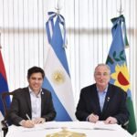 Kicillof suscribió convenios de cooperación con el gobernador Hugo Passalacqua