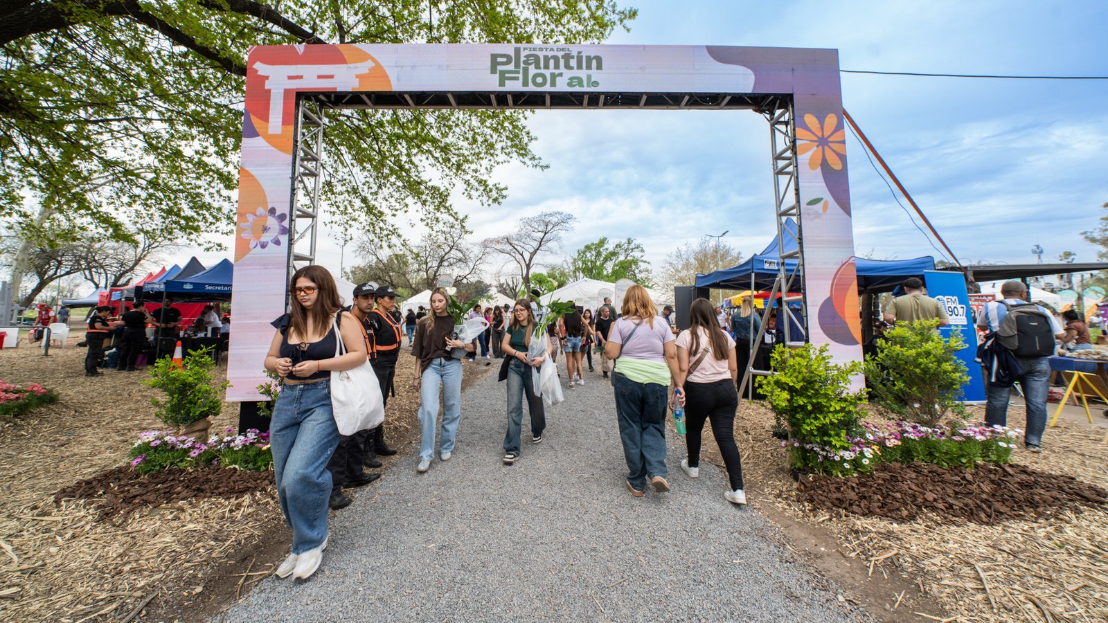 Más de 35 mil personas participaron de la Fiesta del Plantín Floral