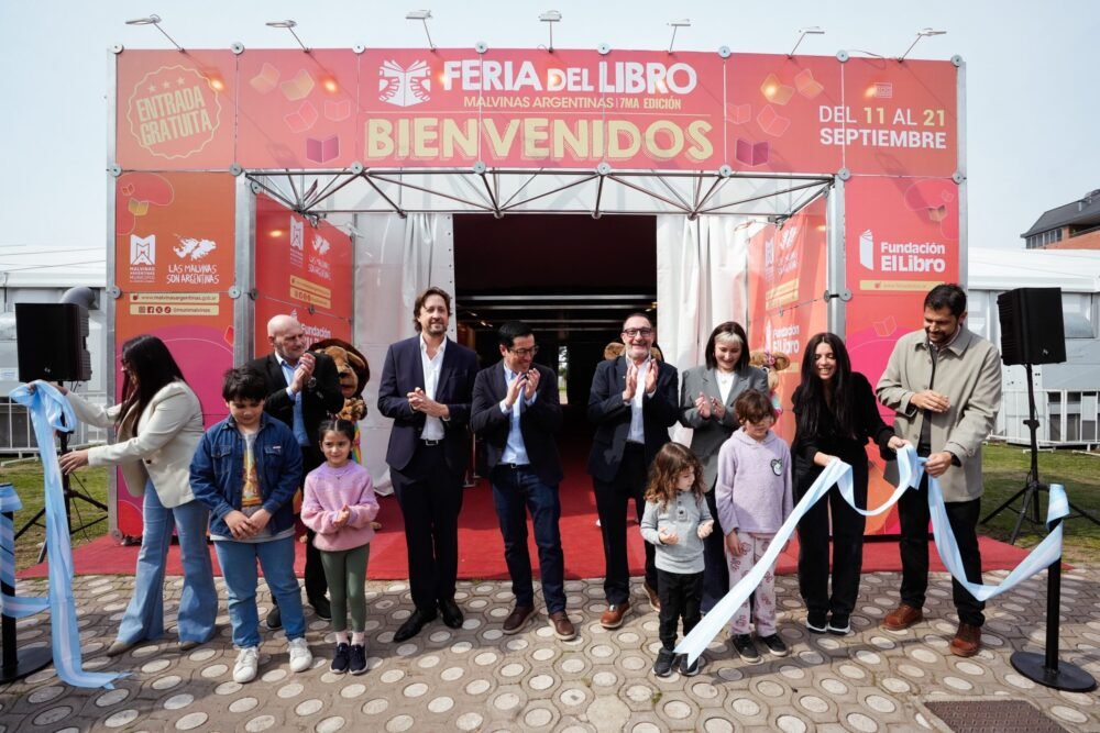 Nardini inauguró la séptima edición de la Feria del Libro en Malvinas Argentinas