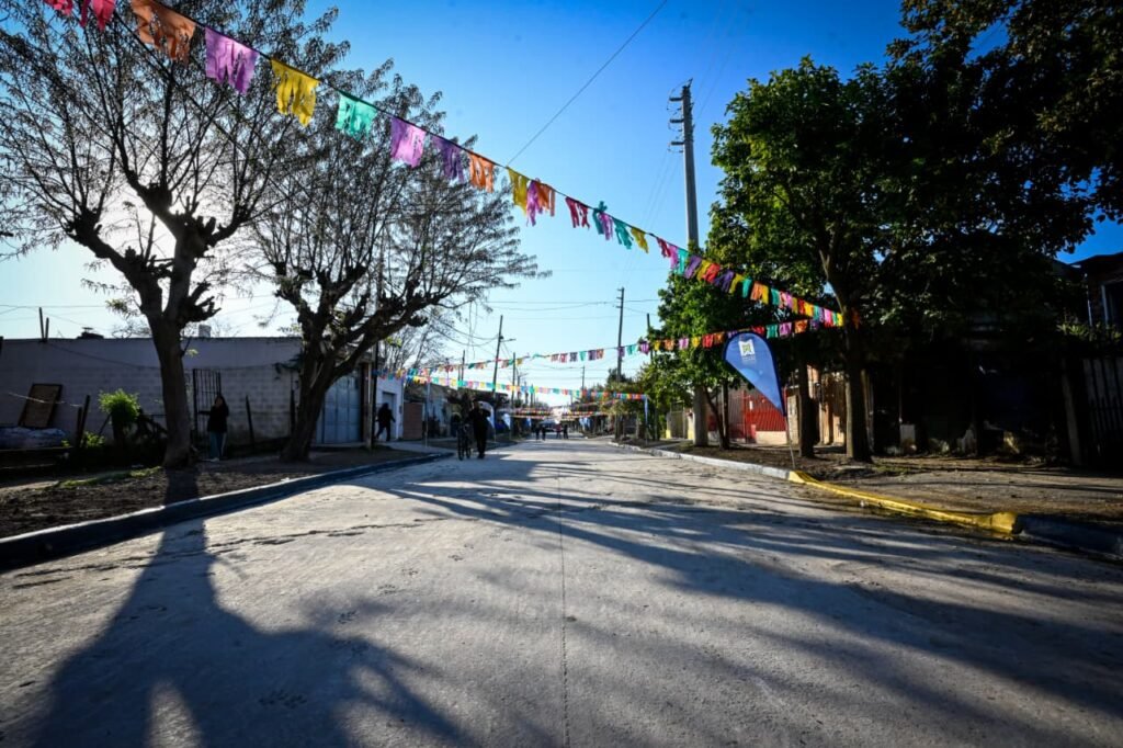 Nardini inauguró obra de pavimentación y reafirmó el modelo de gestión de Malvinas