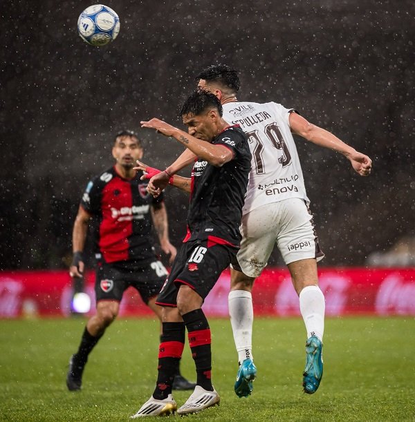 Platense sumo otra derrota con Newell's en Vicente López