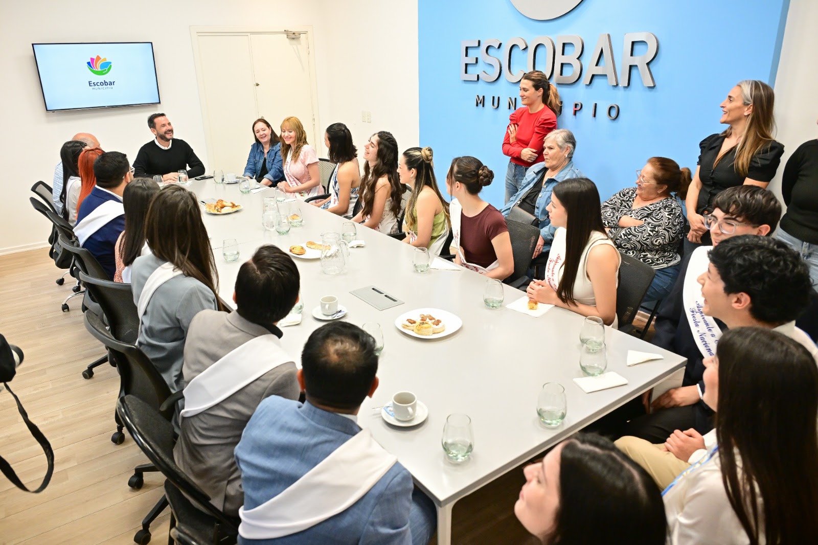 Fiesta Nacional de la Flor 2026 - embajadores -escobar