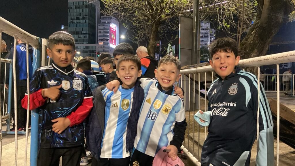 350 Chicos y chicas de Merlo vieron a la Selección gracias a la iniciativa de la AFA y el Municipio