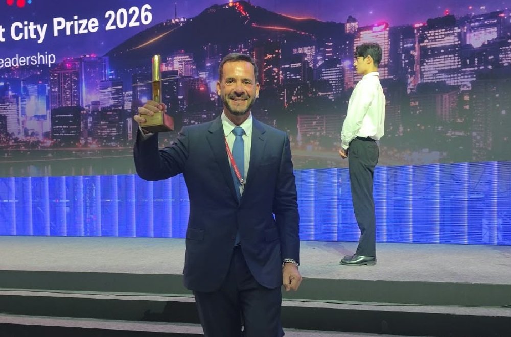 Ariel Sujarchuk ganó el Seoul Smart City Prize en Corea del Sur por su liderazgo en gobernanza e inteligencia artificial