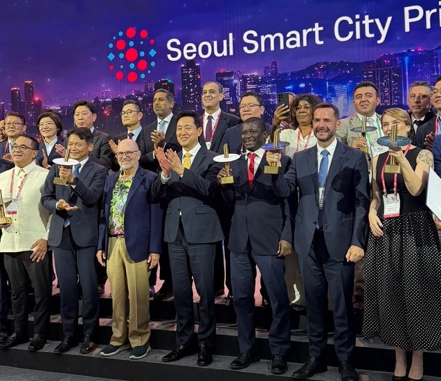 Ariel Sujarchuk ganó el Seoul Smart City Prize en Corea del Sur por su liderazgo en gobernanza e inteligencia artificial
