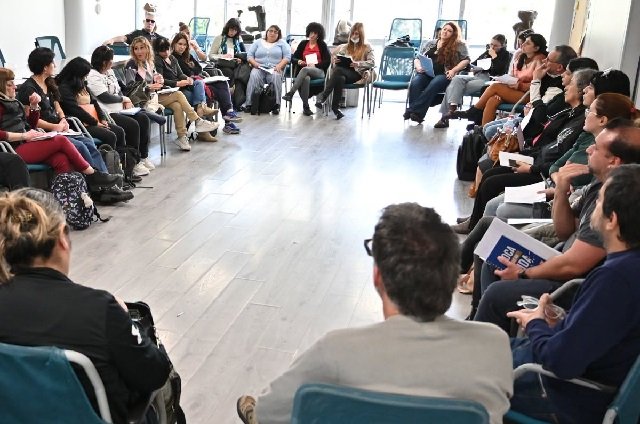 Más de 40 docentes de San Martín participaron en el Ateneo Docente en EVA
