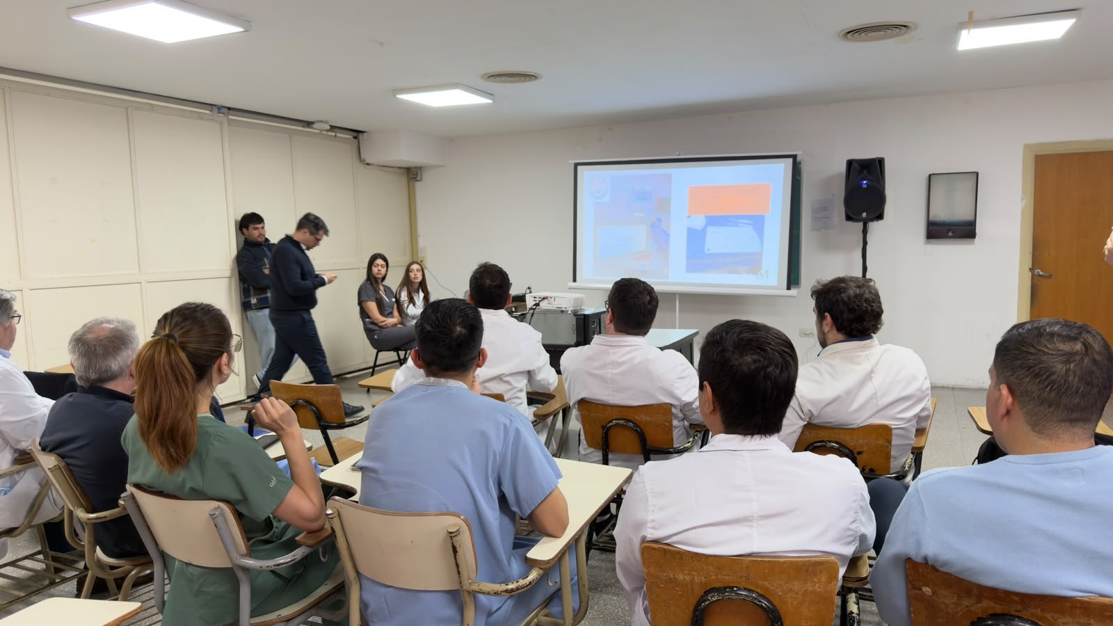 El Hospital Larcade realizó una jornada de capacitación con cirugías en vivo y tecnología Echolaser