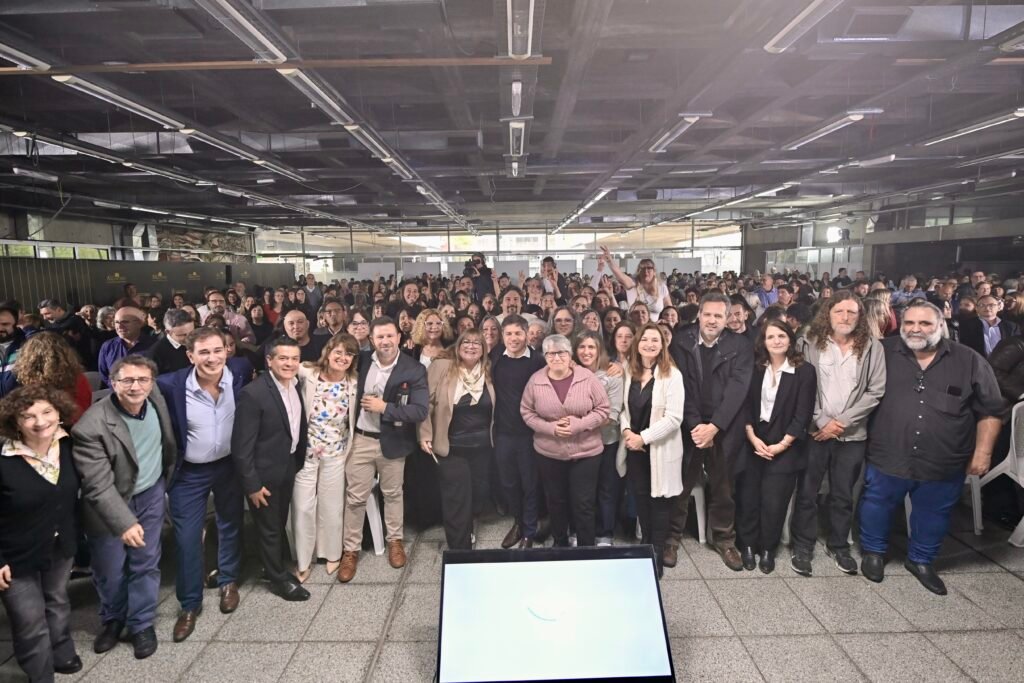 Kicillof No vamos a mejorar la educación con recetas importadas