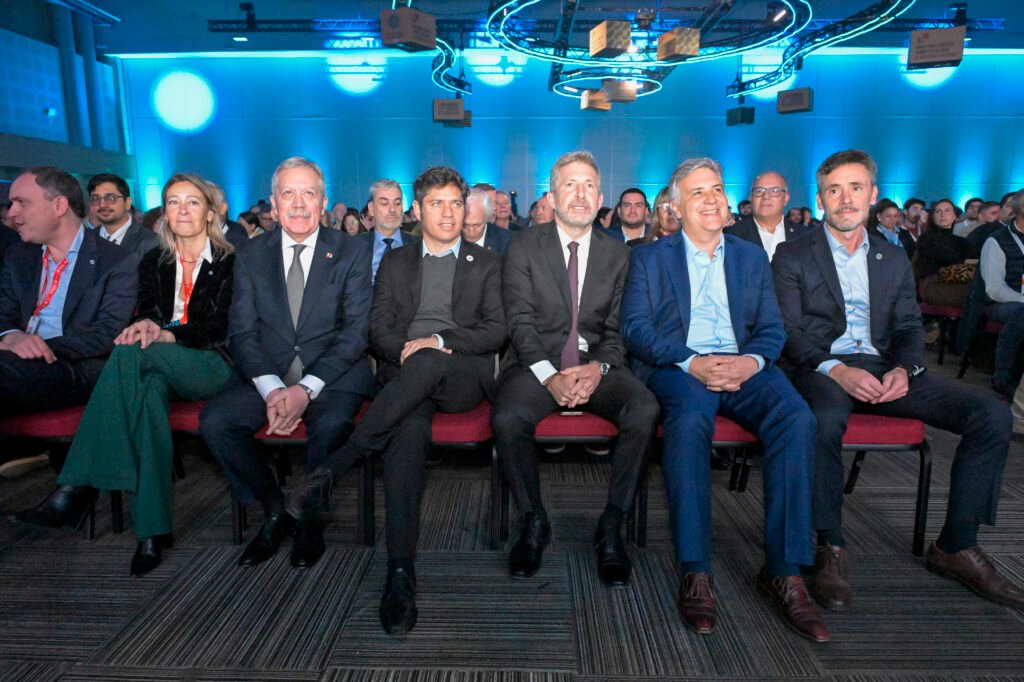 Kicillof participó de la apertura de la 2° Cumbre Federal de Logística