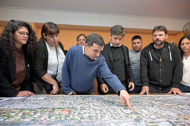 Kicillof recorrió la nueva base de la UTOI en San Isidro
