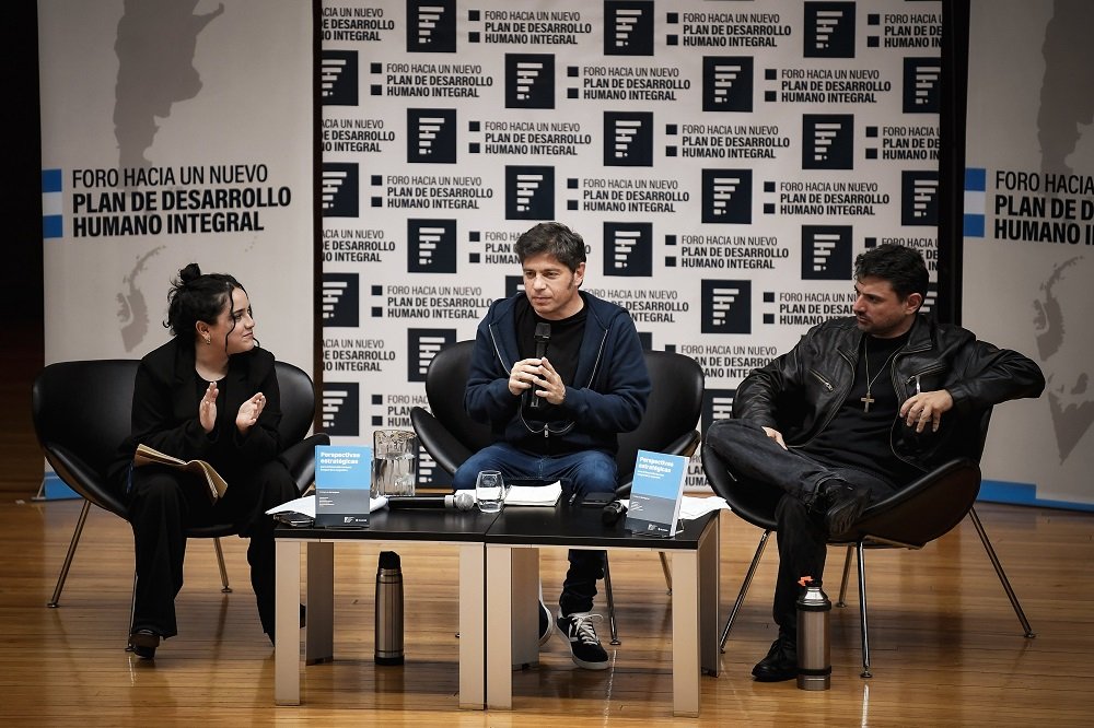 Kicillof y Grabois mostraron sintonía en la UBA y llamaron a construir una alternativa para 2027