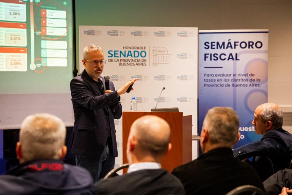 Valenzuela presentó el Semáforo Fiscal en el Senado bonaerense