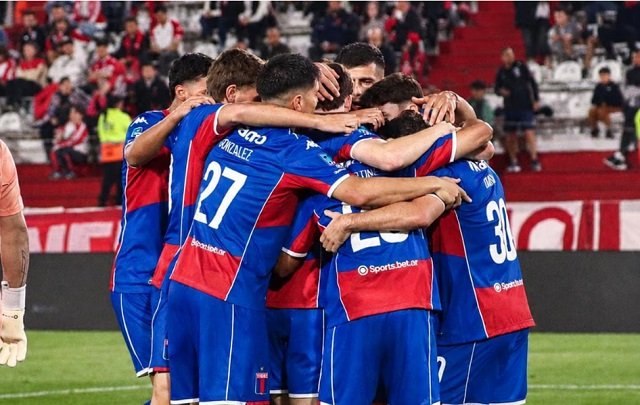 Y un día Tigre volvió a ganar, lo hizo ante Huracán en Patricios