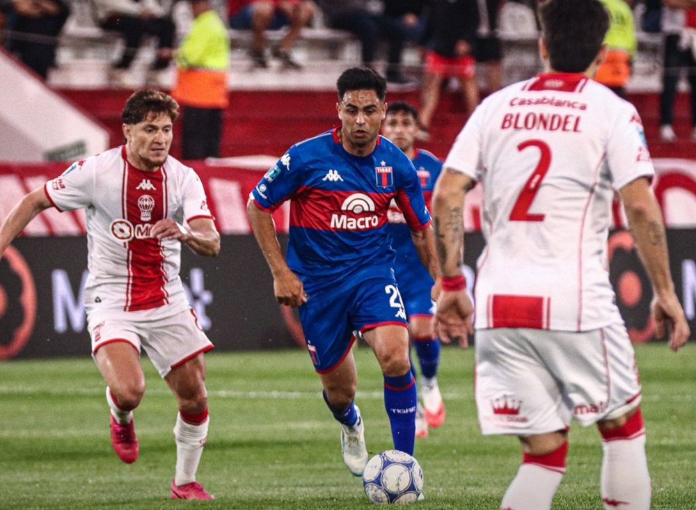 Y un día Tigre volvió a ganar, lo hizo ante Huracán en Patricios