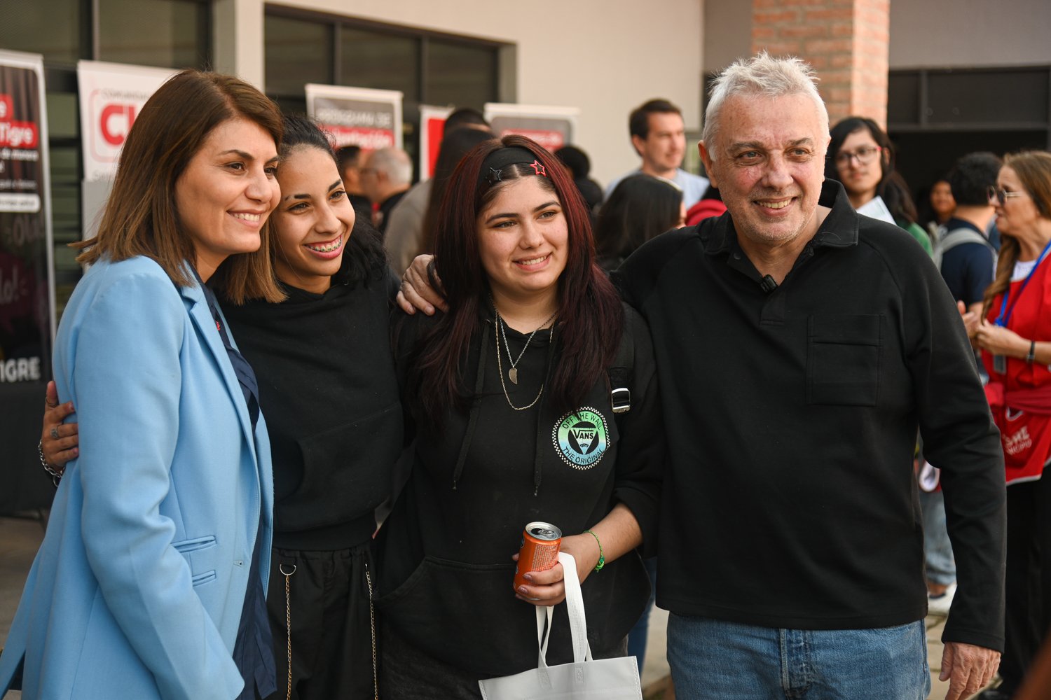 Julio zamora- cut- universidades