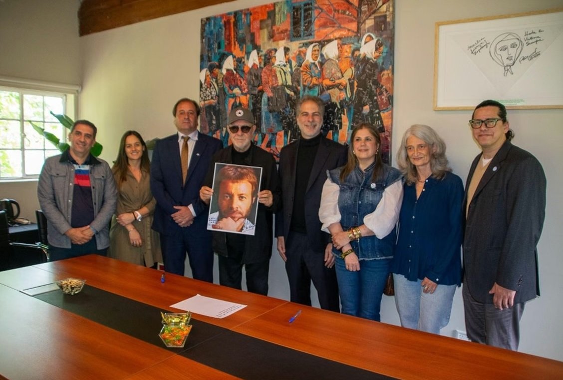 Universidad Nacional del Oeste- León Gieco - Doctorado Honoris Causa